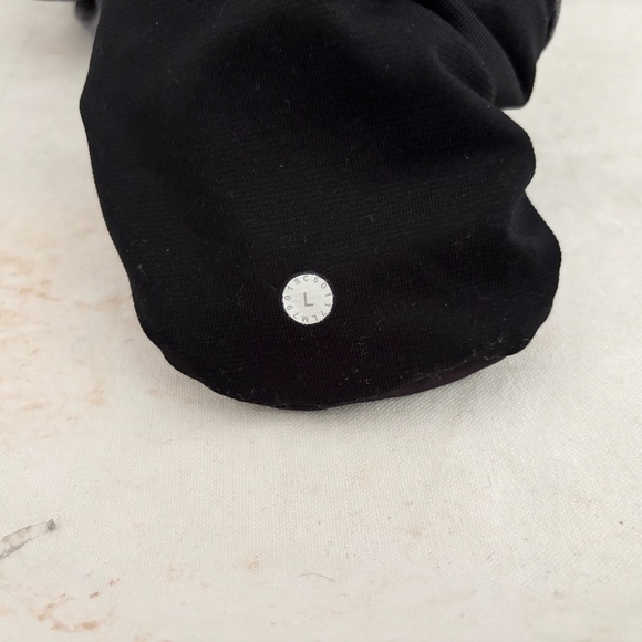 Lululemon T.H.E. Short Linerless 7", Heathered Texture Gray - Picture 4 of 4